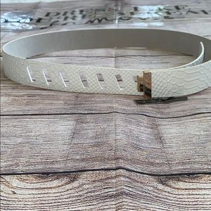 White House Black Market White Belt